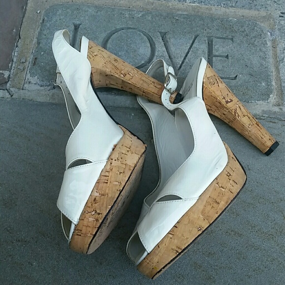 🎉HP🎉Peep Toe Patent Leather Stuart Weizmann - Picture 3 of 6