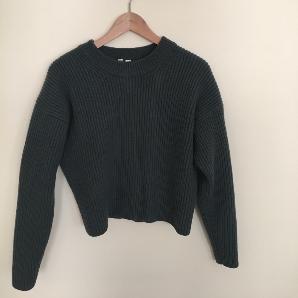 Uniqlo U Cropped Sweater