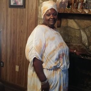 Meet your Posher, Jeanit