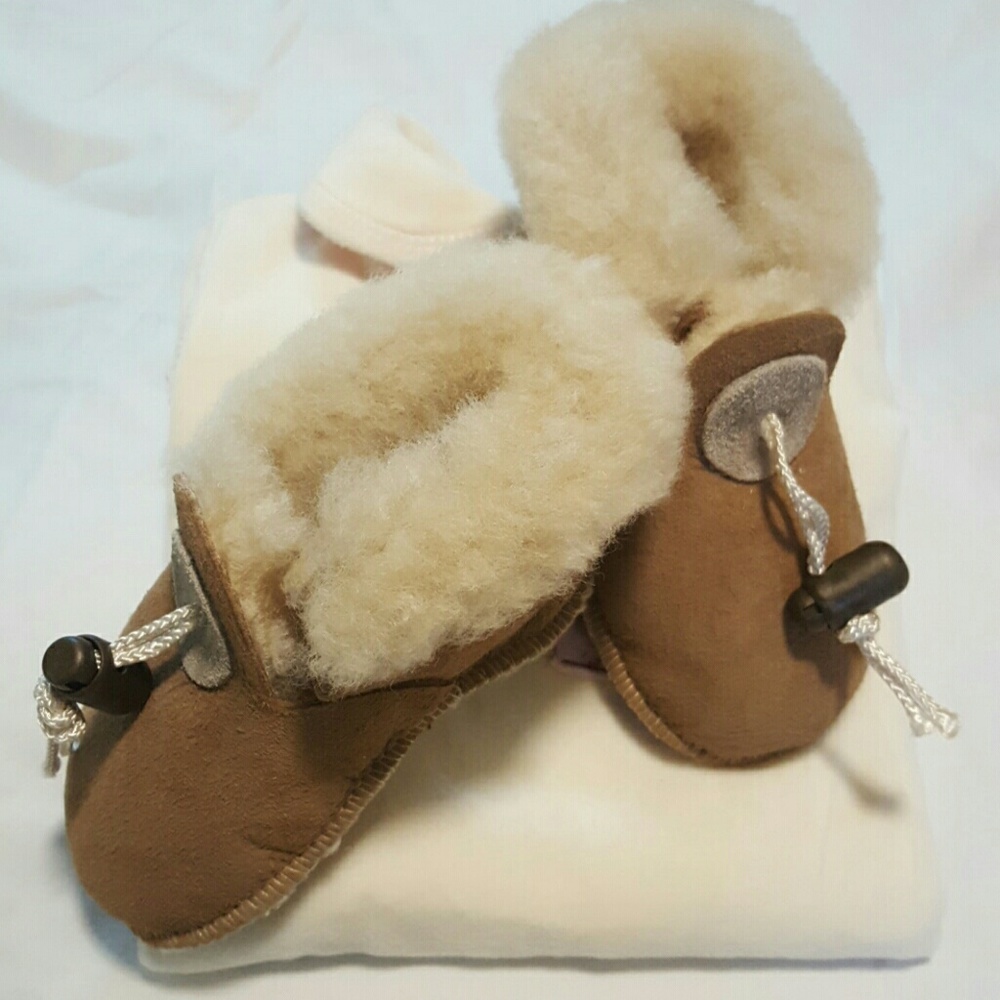 Baby sheepskin bilooties