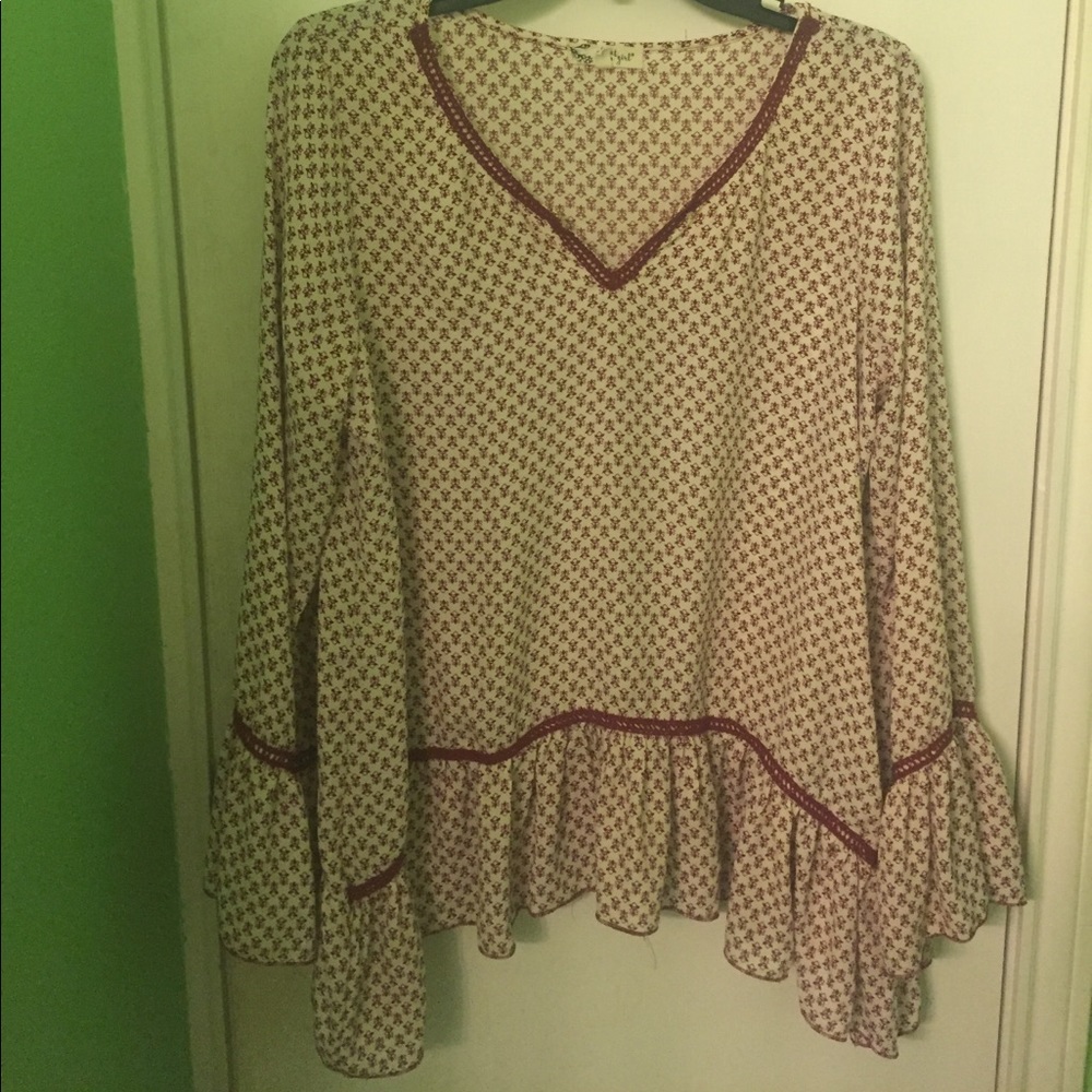 -Maroon and White blouse