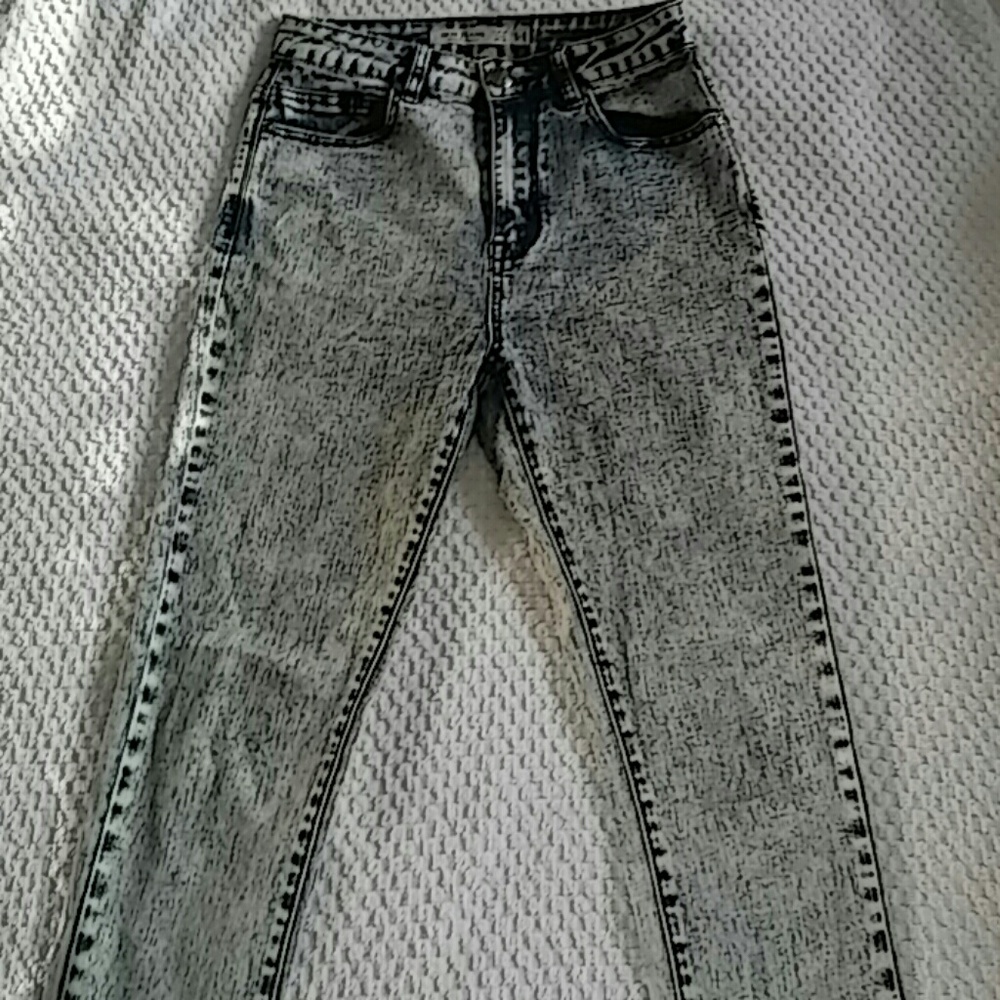 Highwaisted distressed jeggings