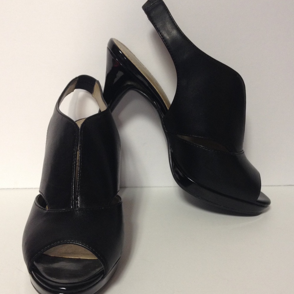 Bandalino black heels size 6