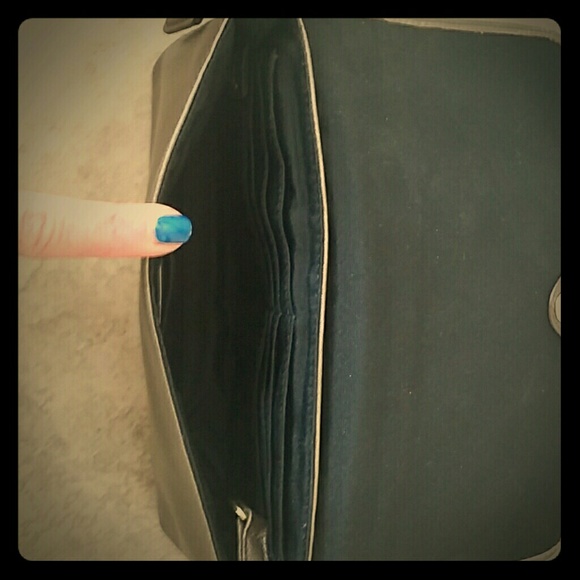 Coach wristlet - Picture 2 of 4