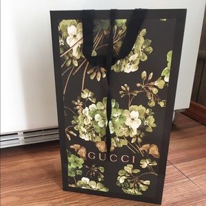 Gucci shopping bag