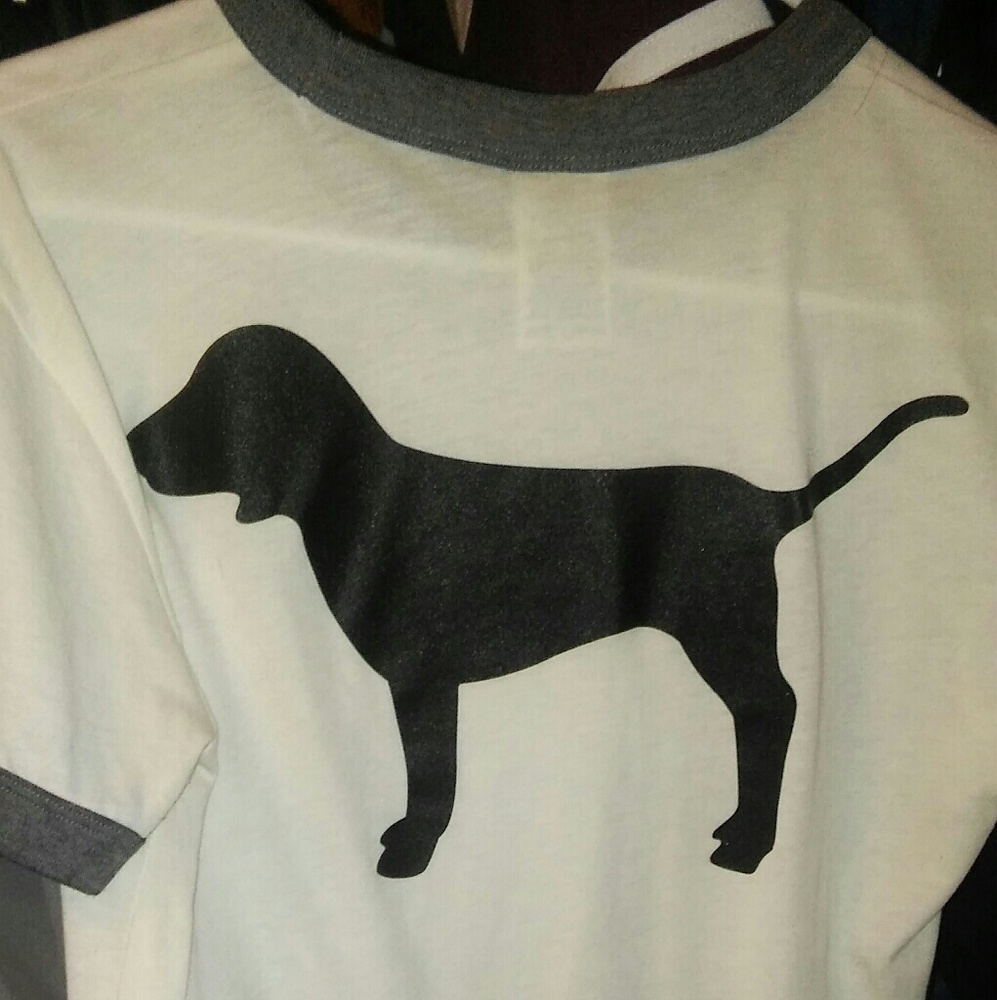 Rare vs pink tee shirt