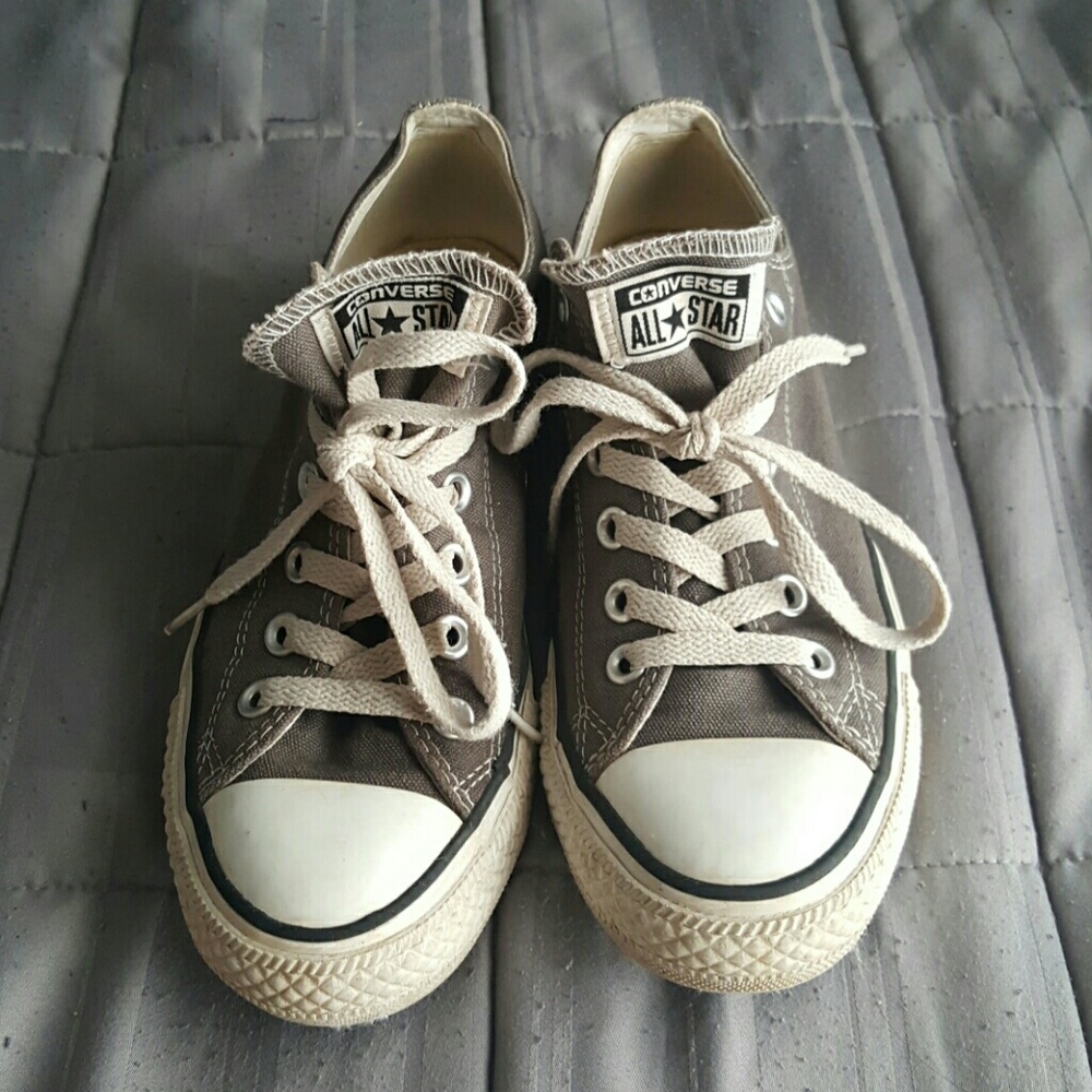 Grey converse / chucks