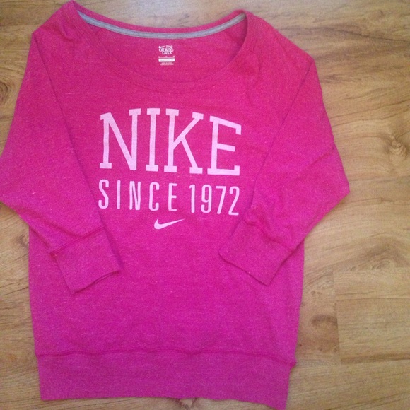 Nike Tops - 💥BOGO❗️Nike 3/4 Sleeve Shirt
