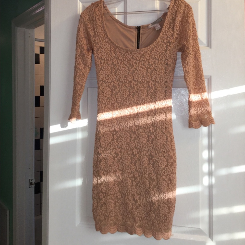Beige/tan dress