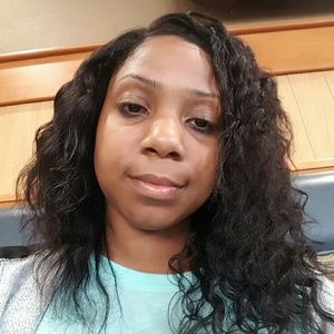 Meet your Posher, Janita