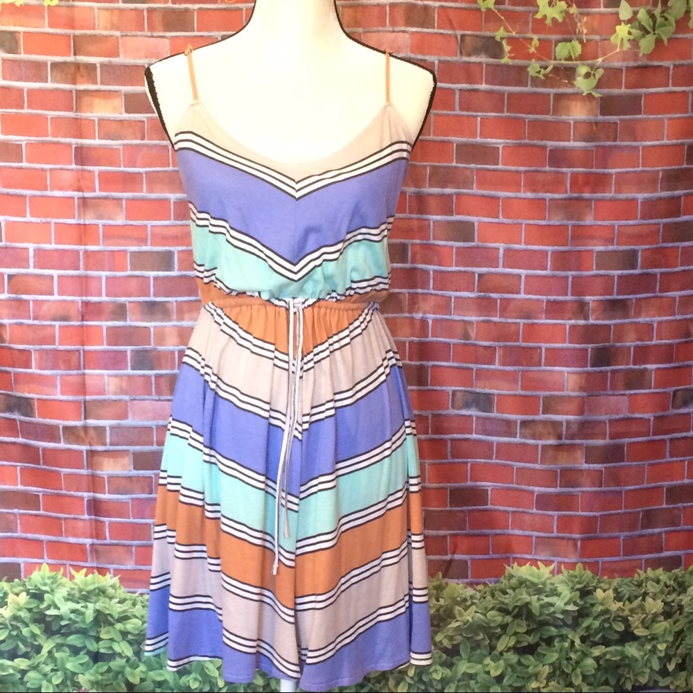 🌴HOST PICK🌴 O'Neill - Cute, comfy summer dress - Picture 2 of 7