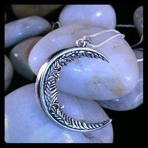 Sterling Silver Crescent Moon 3g Charm Pendant