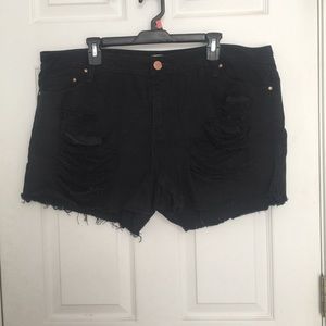 black distressed jean shorts