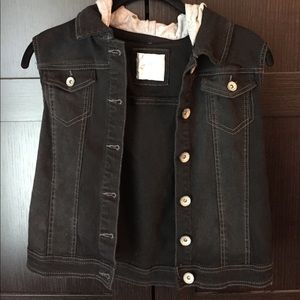 Black denim girls vest with hoodie