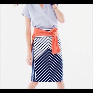 Pencil skirt in chevron stripe