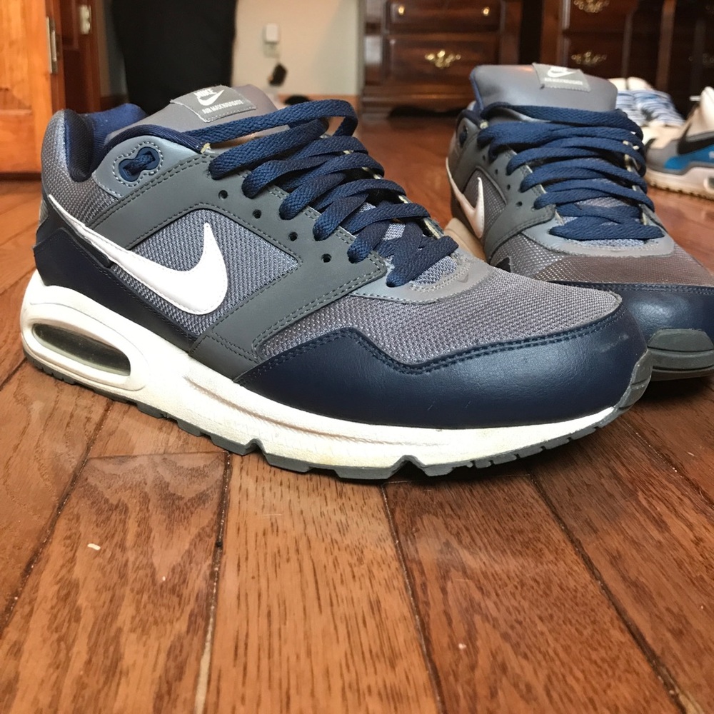 Nike Airmax Tennis Shoes