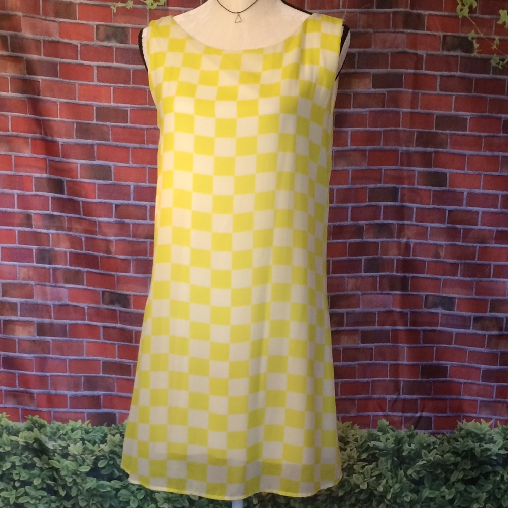 Point - Yellow and white checkered shift dress