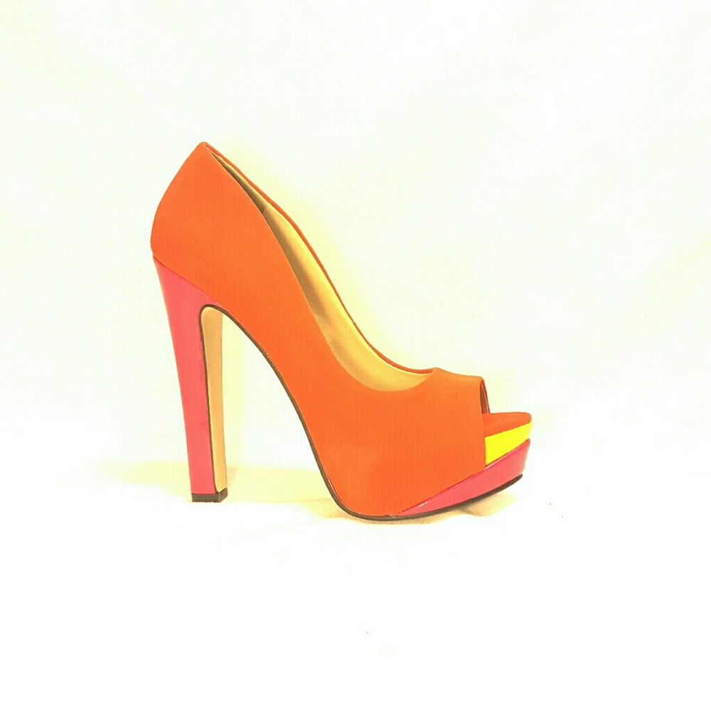 High Heels - Picture 2 of 3