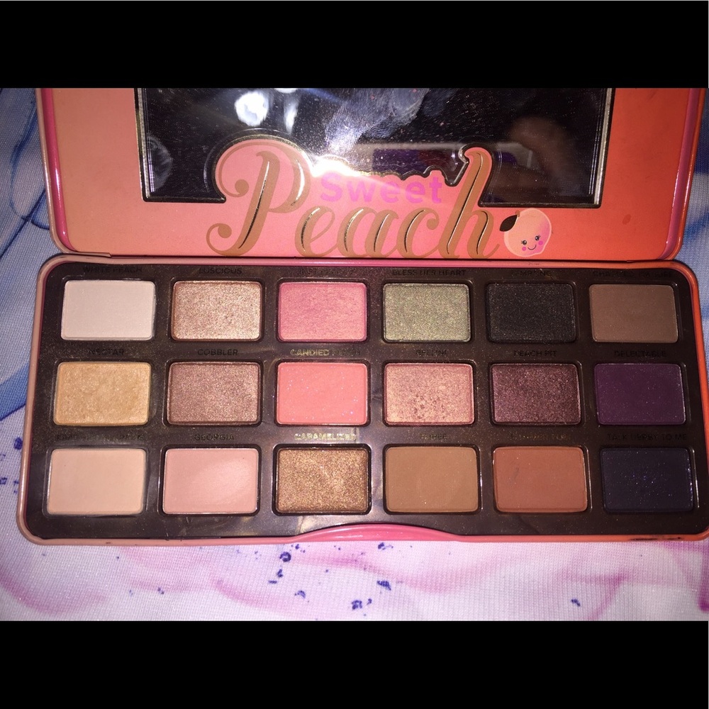TOO FACED SWEET PEACH PALETTE