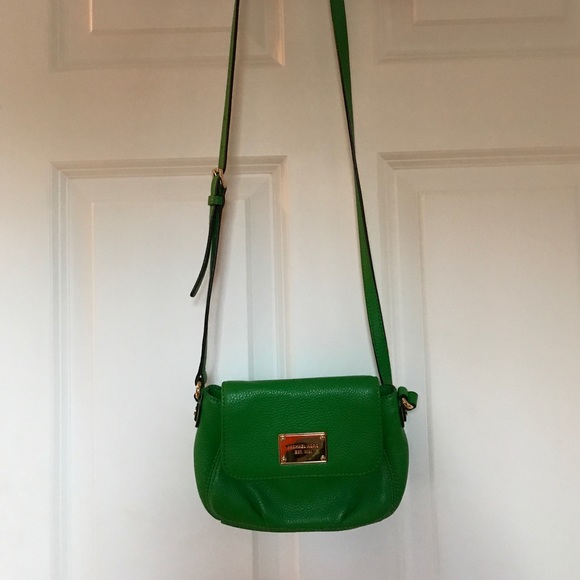 Michael Kors Handbags - Michael Kors Cross body purse