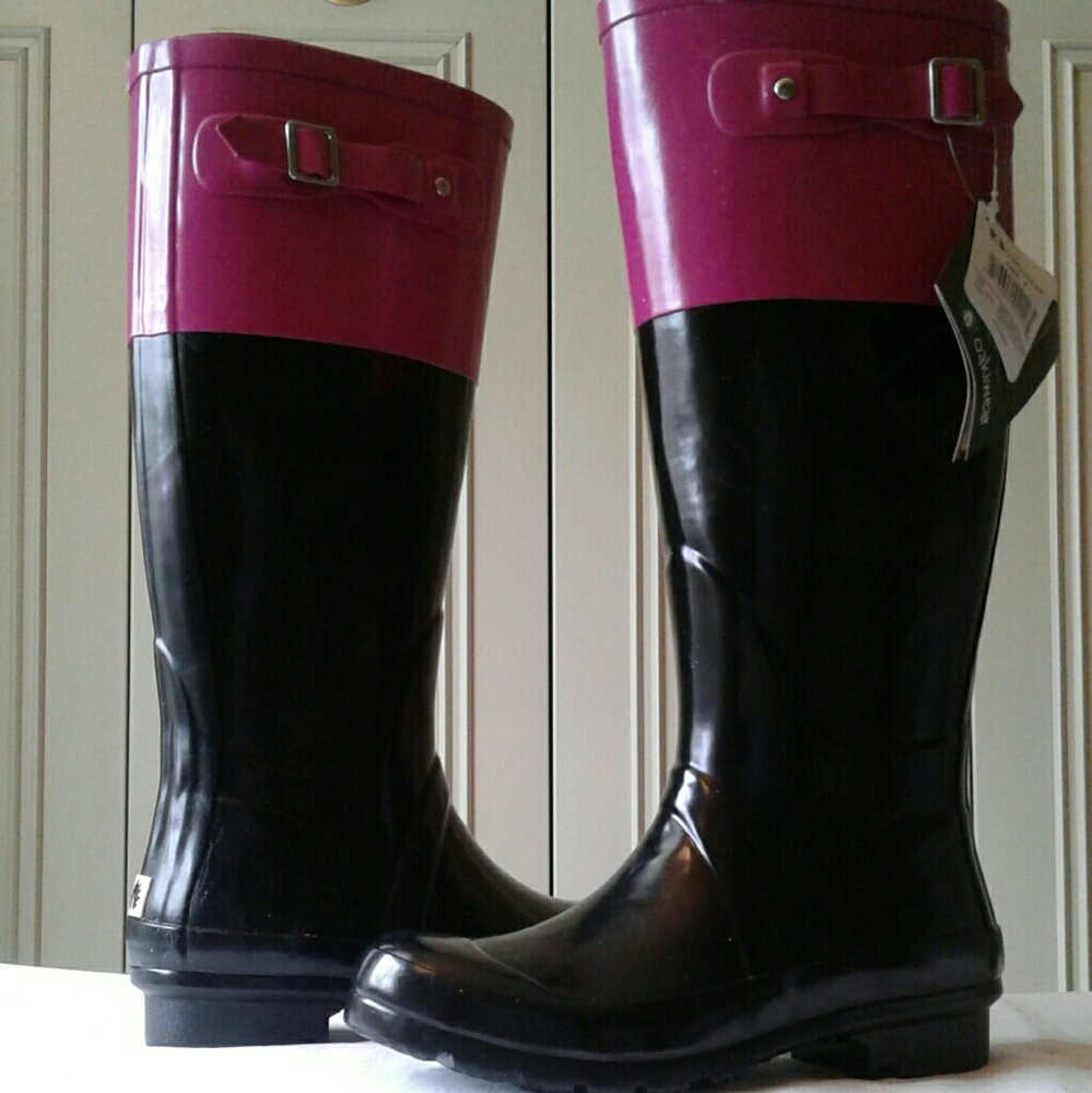 NIB Oakiwear Fuchsia Momumenta Rain Boots