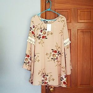 Centro Bell sleeve tunic top