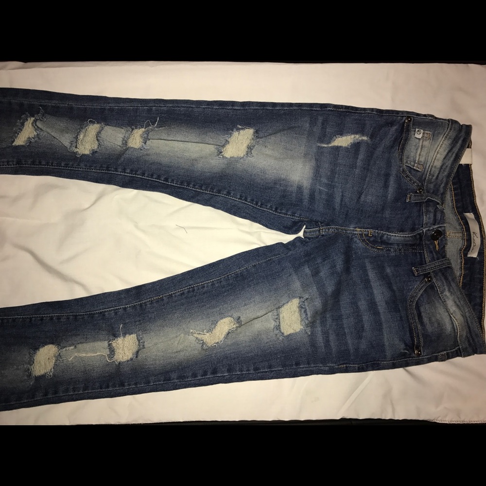 Distressed KanCan Jeans size 3 or 25