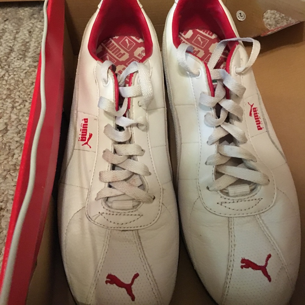 Men's puma shoes .