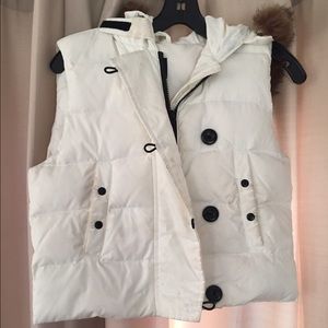 Gap Hooded cropped puffer vest