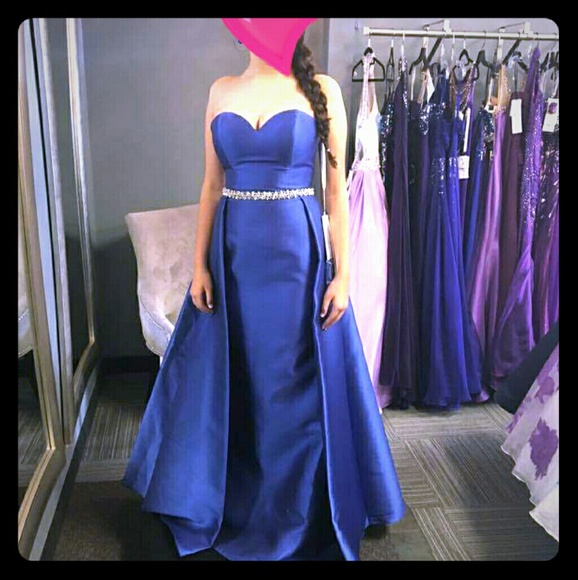 Ellie Wilde Size 8 floor length gown - Picture 1 of 5