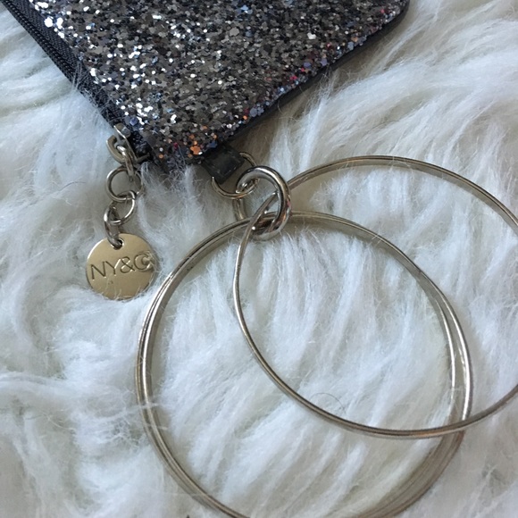 NY&Co, Silver Glitter Bangle Wristlet - Picture 4 of 7