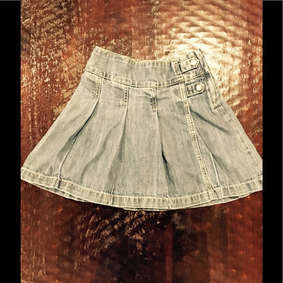 Size 9, Gymboree Jean skirt - Picture 2 of 3