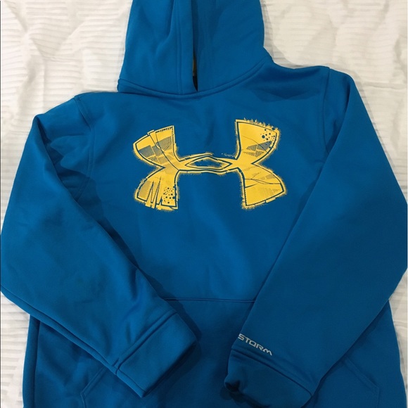 Under Armour Other - Under Armour Hooded Sweatshirt
