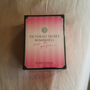 Victoria secret bombshell