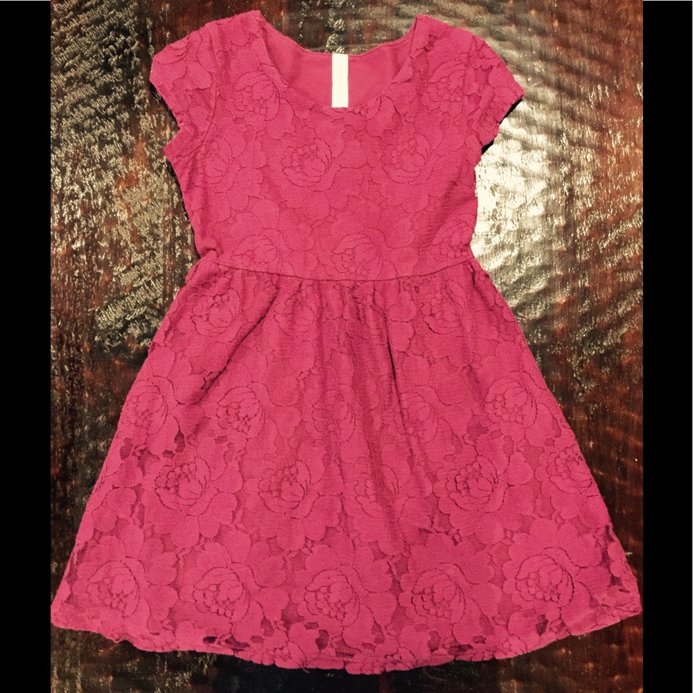 Size 7/8, Cherokee Burgundy Lace Dress!