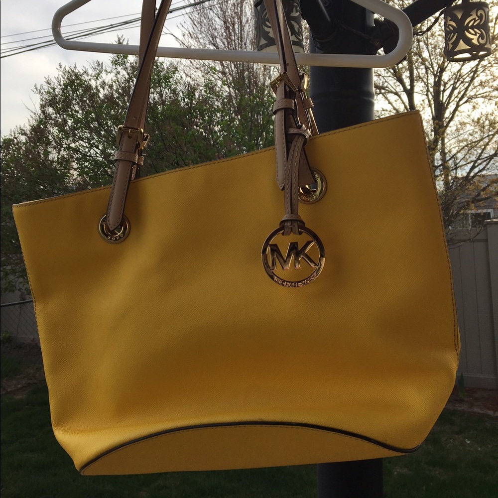 Sunny yellow Michael Kors tote