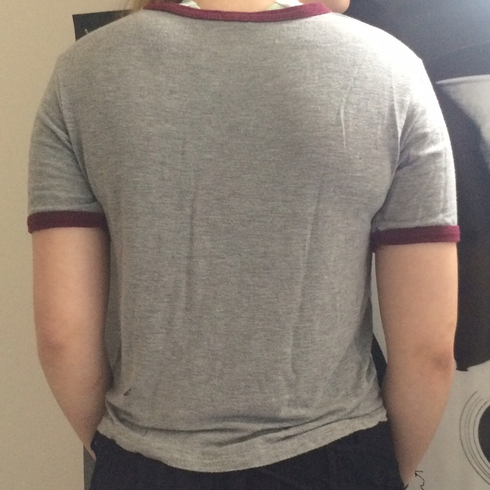 GREY BRANDY TEE WITH MAROON LINING - Picture 2 of 3