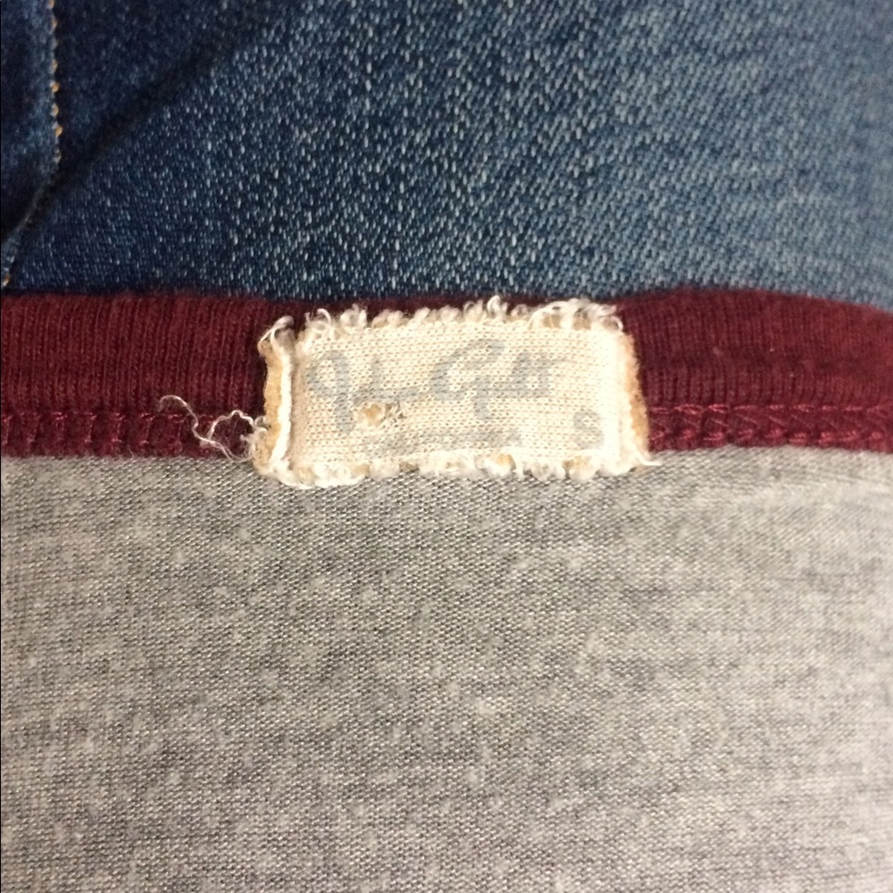 GREY BRANDY TEE WITH MAROON LINING - Picture 3 of 3