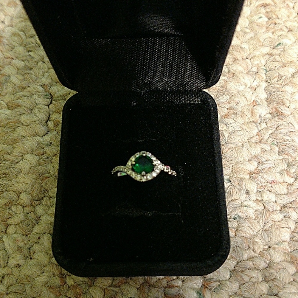 Emerald ring