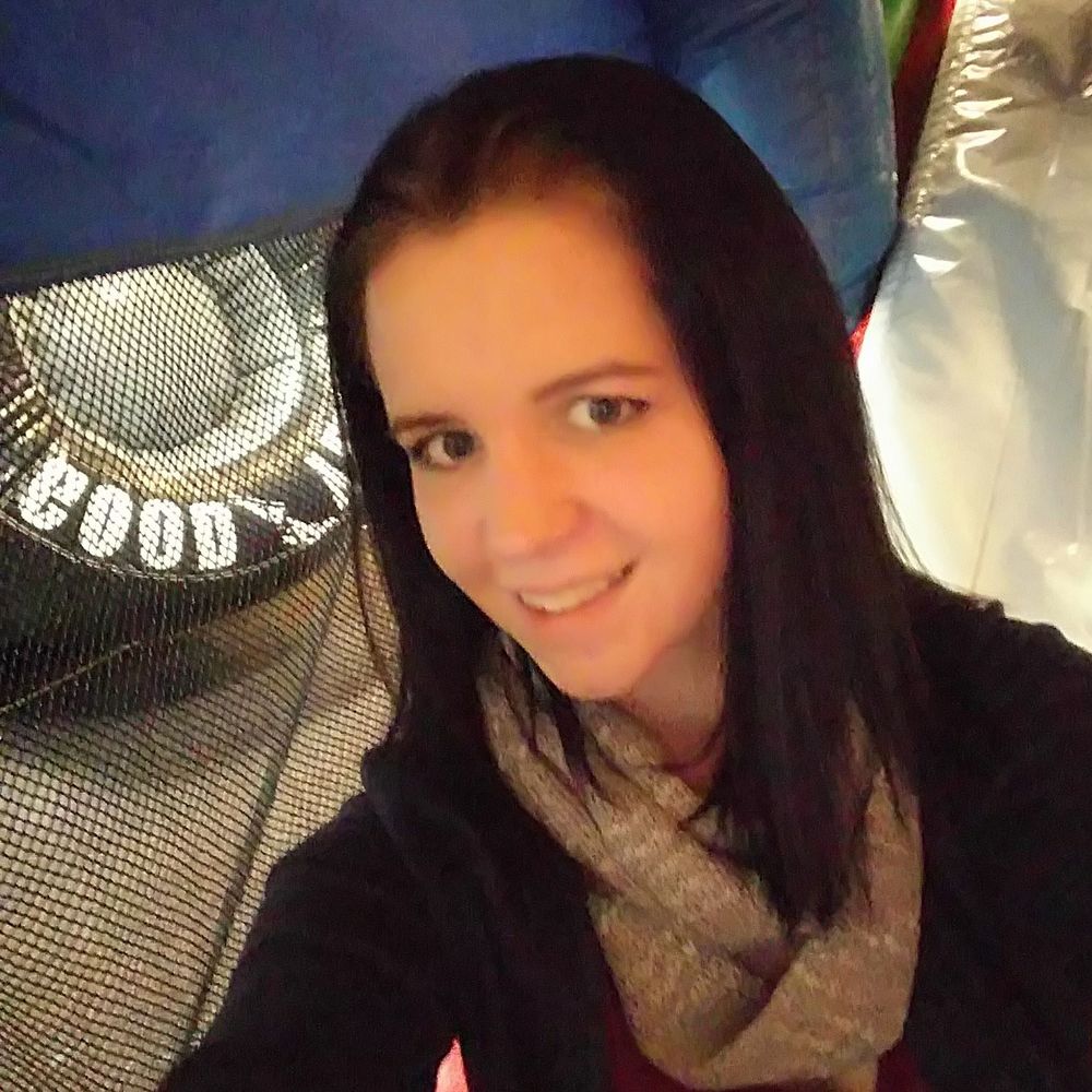 Meet your Posher, Leigh