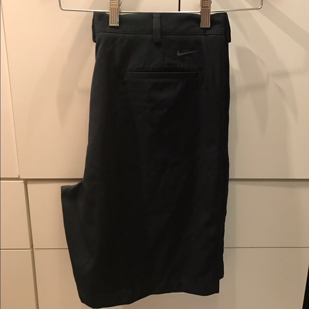 NWT Nike FitDry pleated golf shorts size 36 blue
