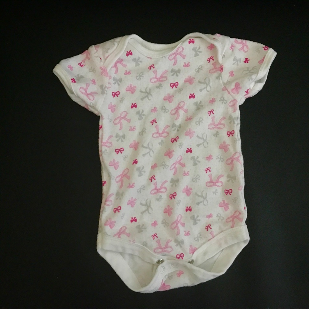 NB BABY GIRL ONESIE