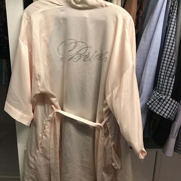 Bride robe - Picture 1 of 2