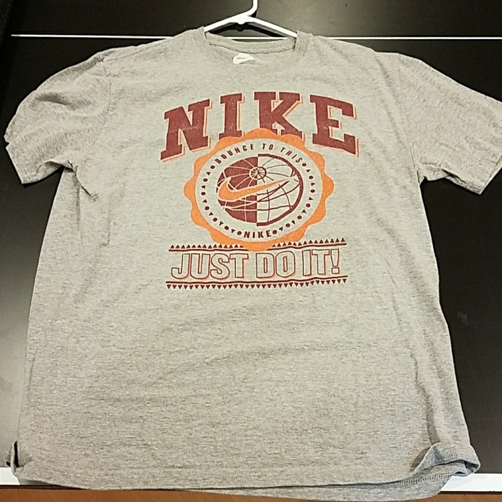 Nike Tee