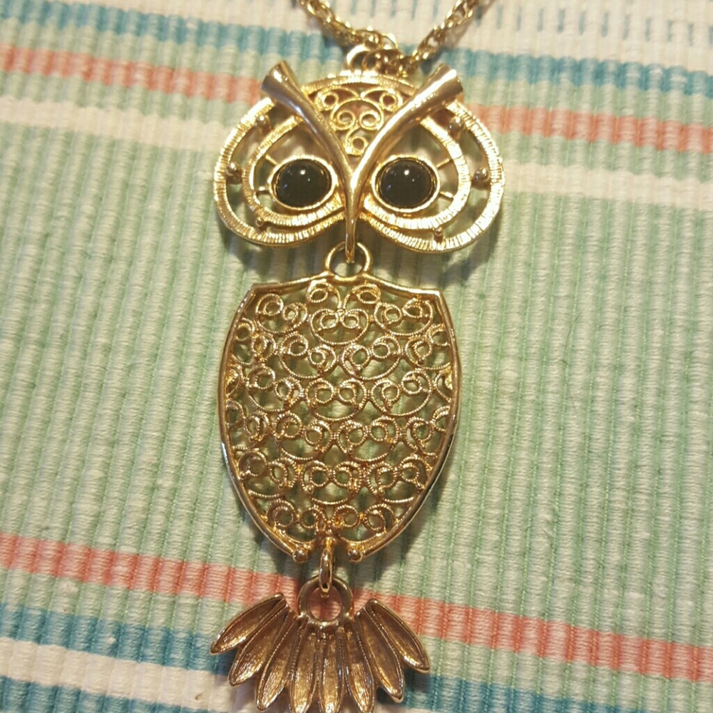Coventry Vintage gold tone Owl pendant necklace
