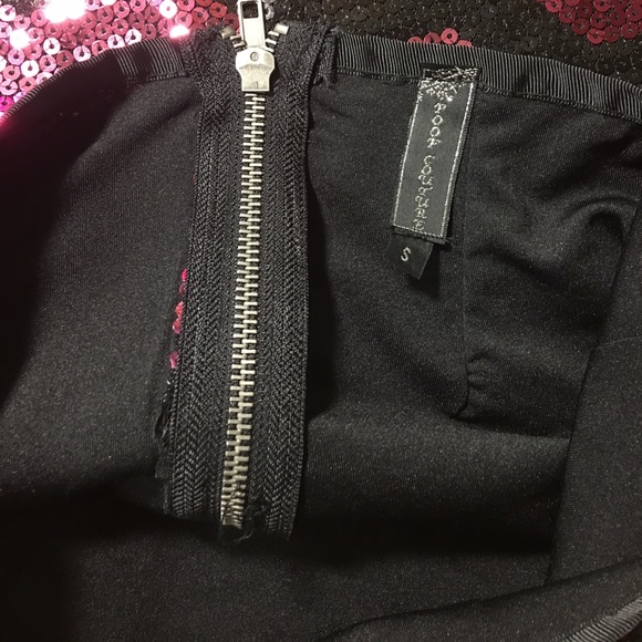 Pink sequin chevron mini skirt - Picture 3 of 4