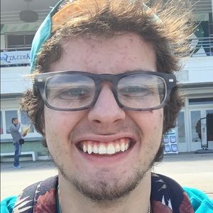 Meet your Posher, Connor