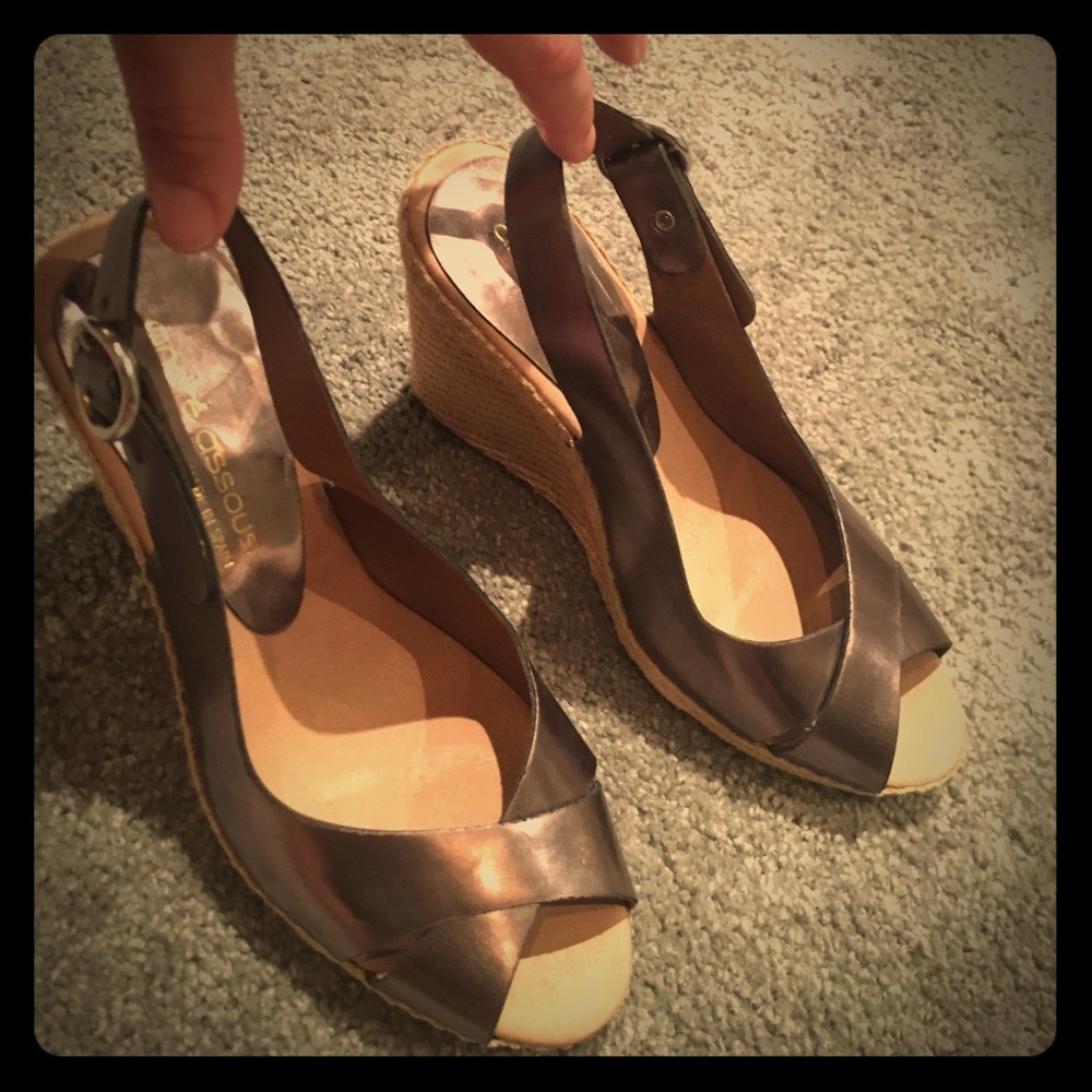 Andre Assous wedge sandals