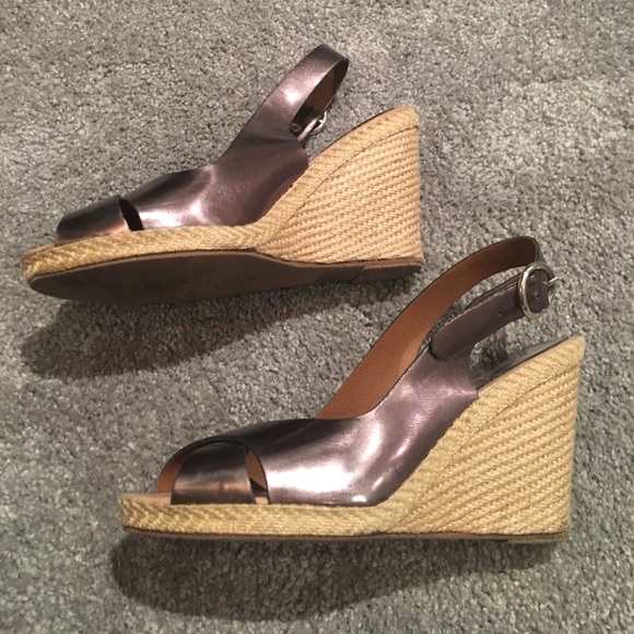 Andre Assous wedge sandals - Picture 3 of 5