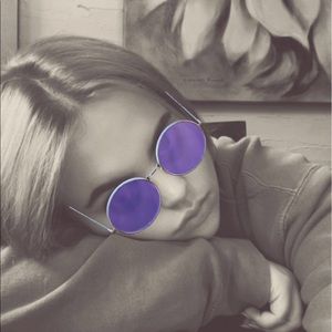 Meet your Posher, Mavis